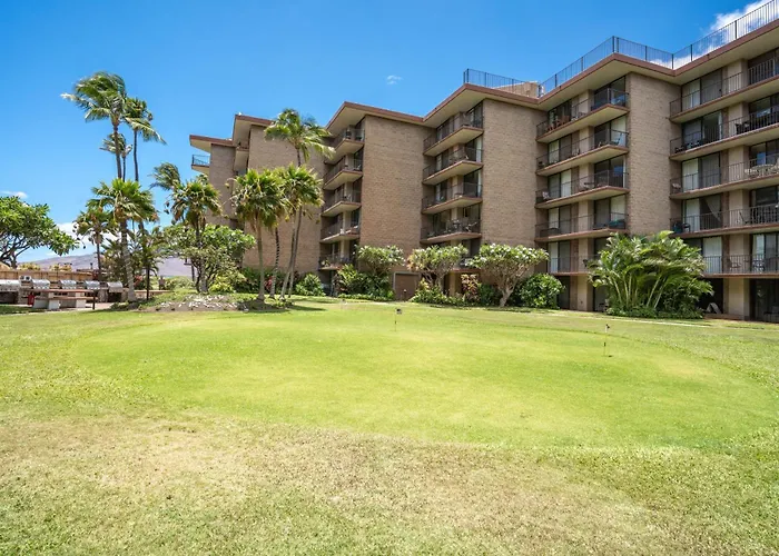 Hip Hawaiian Oceanfront Vistas